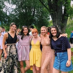 Meet your Posher, Avery